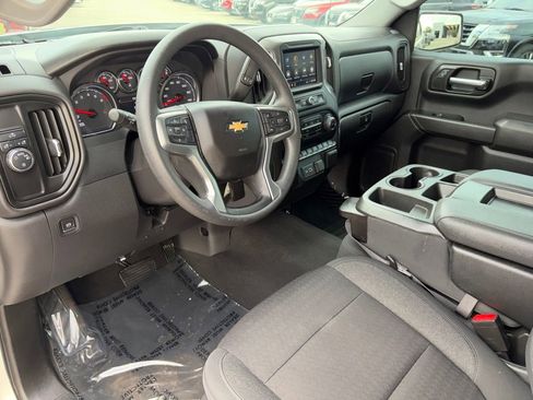 Used 2022 Chevrolet Silverado 1500 Custom w/ Safety Confidence Package RWD image 8