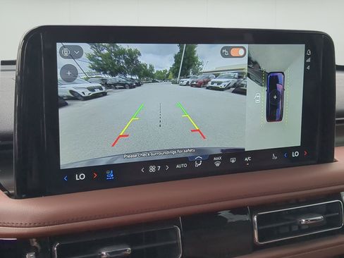 New 2026 Lincoln Aviator Reserve w/ Luxury Package RWD image 16