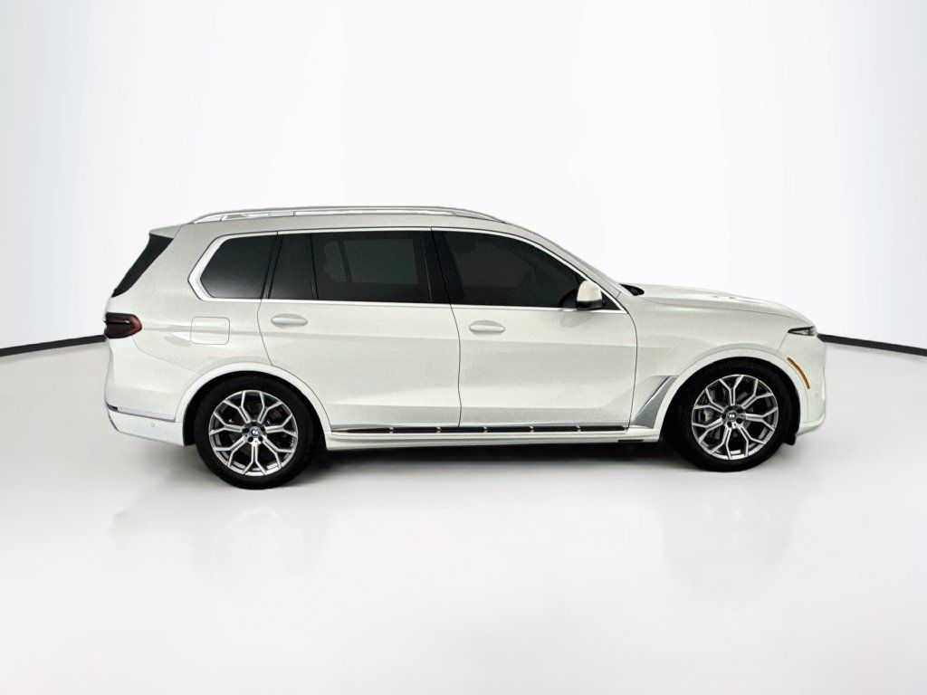 Used 2024 BMW X7 xDrive40i AWD/4WD image 4