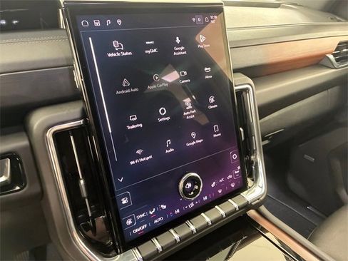 Certified 2025 GMC Yukon Denali image 21