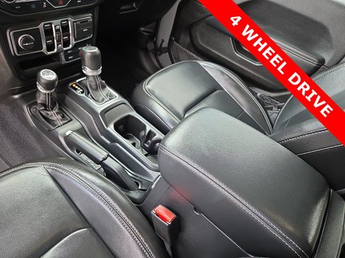 Used 2023 Jeep Wrangler Unlimited Sahara AWD/4WD image 25