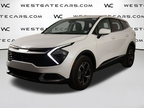 Used 2025 Kia Sportage LX FWD image 1