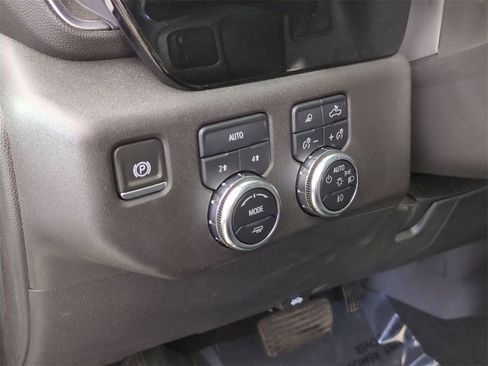 Certified 2024 GMC Sierra 1500 SLT image 18