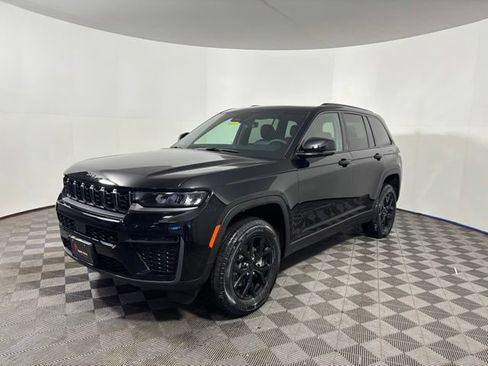 New 2026 Jeep Grand Cherokee Altitude AWD/4WD image 3