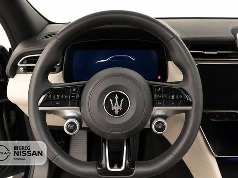 Used 2023 Maserati Grecale Modena AWD/4WD image 6