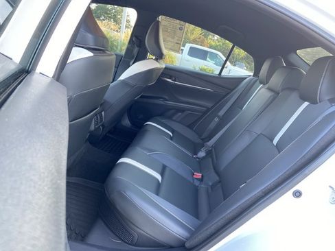 Used 2025 Toyota Camry SE FWD image 16