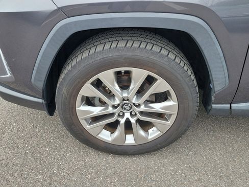 Used 2019 Toyota RAV4 XLE Premium image 40
