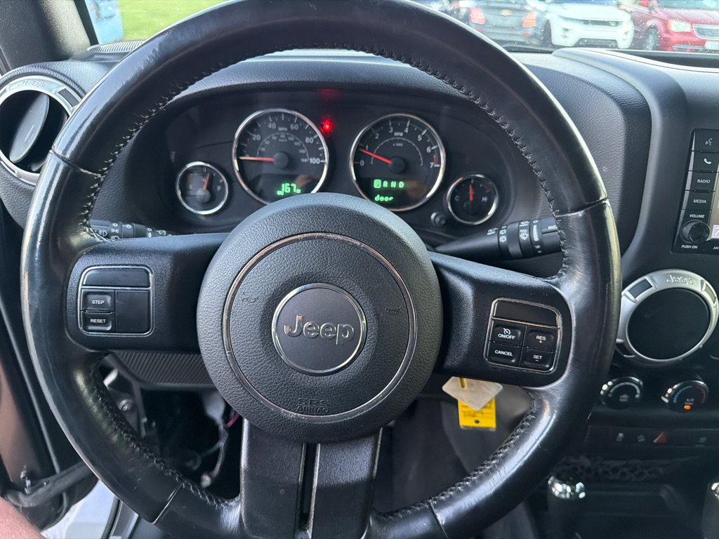 Used 2018 Jeep Wrangler Unlimited Sahara AWD/4WD image 18