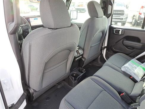 New 2026 Jeep Gladiator Sport image 14