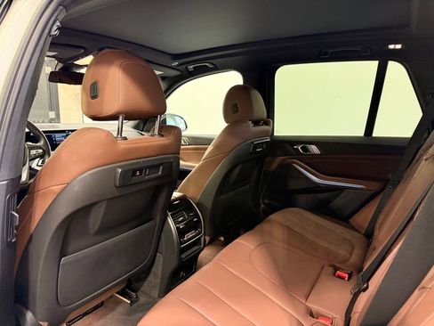 Used 2022 BMW X5 xDrive45e w/ Climate Comfort Package AWD/4WD image 21