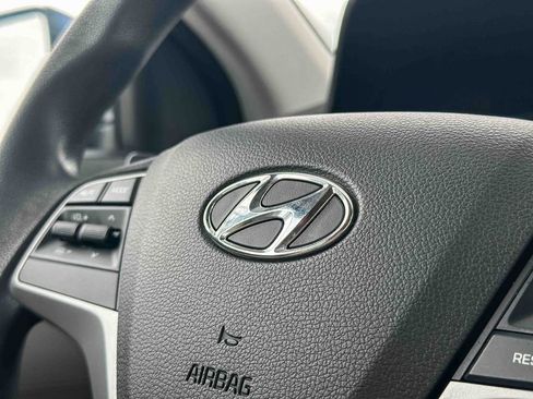Used 2017 Hyundai Elantra SE FWD image 27