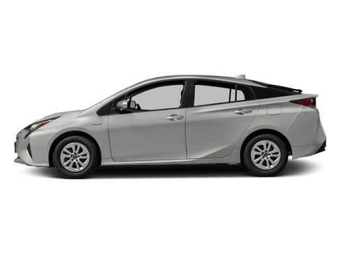Used 2017 Toyota Prius Four FWD image 3