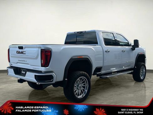 Used 2022 GMC Sierra 2500 Denali w/ Denali Ultimate Package AWD/4WD image 6