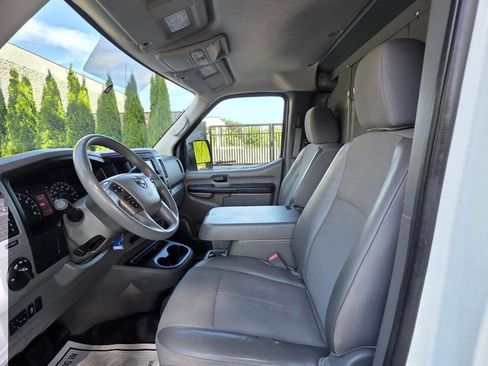 Used 2018 Nissan NV 2500 SL w/ Navigation Package image 9