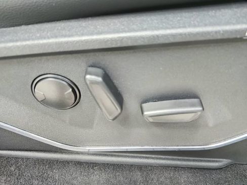 Used 2024 Ford F150 Lariat AWD/4WD image 45