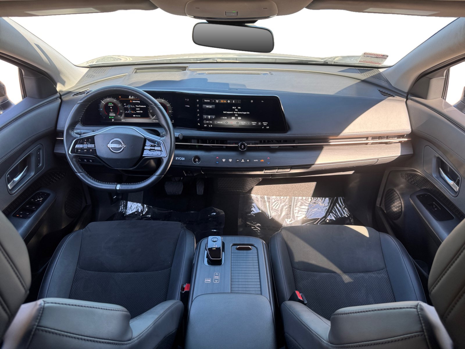 Used 2024 Nissan Ariya FWD image 10