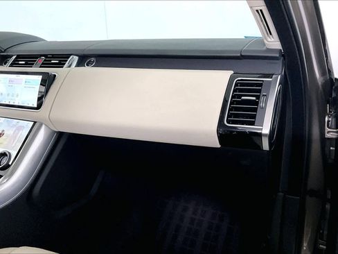Used 2022 Land Rover Range Rover Sport HSE Silver Edition image 18