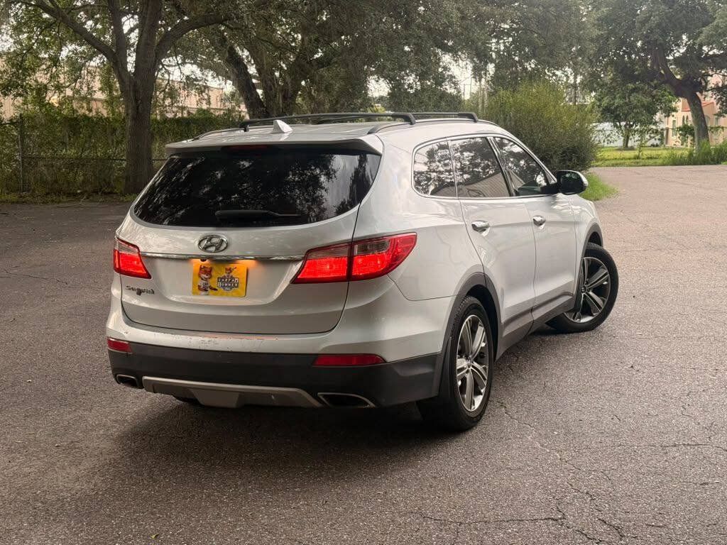 Used 2014 Hyundai Santa Fe GLS w/ Premium Package 05 FWD image 5