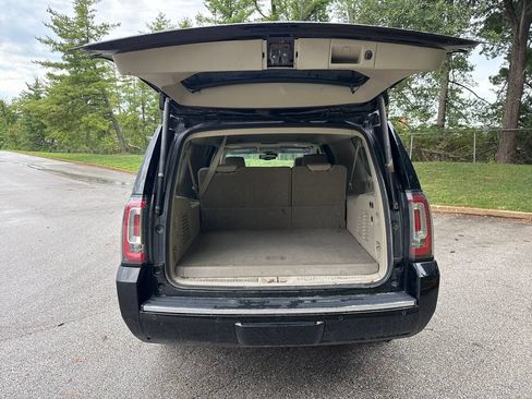 Used 2019 GMC Yukon XL Denali AWD/4WD image 27