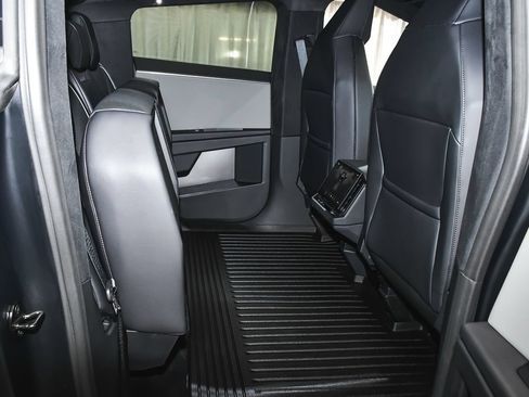 Used 2025 Tesla Cybertruck AWD Crew Cab image 52
