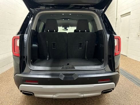 Used 2023 GMC Acadia SLE w/ Driver Convenience Package FWD image 17
