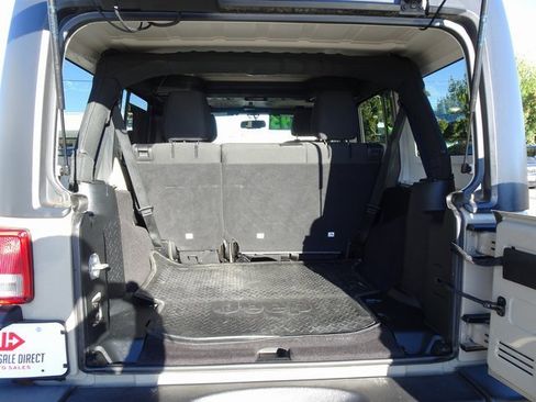 Used 2018 Jeep Wrangler Unlimited Sport S image 23