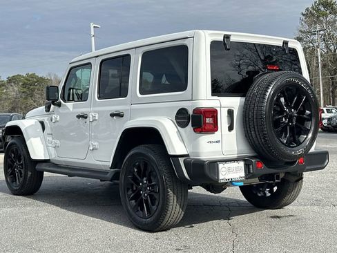 Used 2023 Jeep Wrangler Unlimited Sahara w/ Cold Weather Group image 22