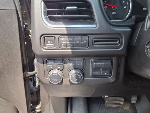 Certified 2021 Chevrolet Suburban Z71 w/ Z71 Off-Road Package image 16