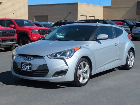Used 2014 Hyundai Veloster FWD image 10