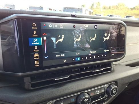 Used 2024 Jeep Gladiator Sport image 20