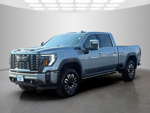 Used 2024 GMC Sierra 2500 Denali Ultimate AWD/4WD image 7