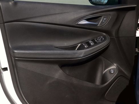 Used 2022 Buick Encore GX Select image 10