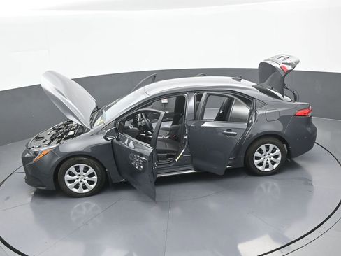 Used 2025 Toyota Corolla LE FWD image 57