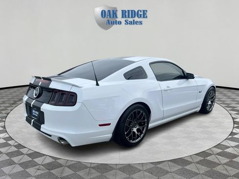 Used 2014 Ford Mustang GT RWD image 5