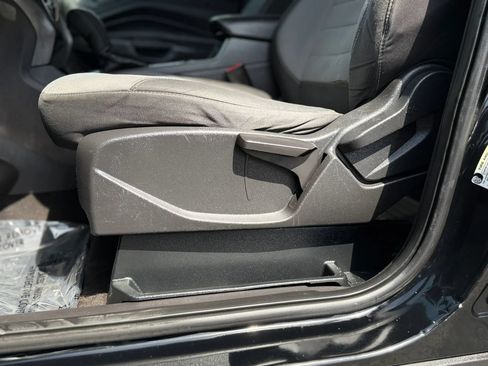 Used 2017 Ford Escape S FWD image 33
