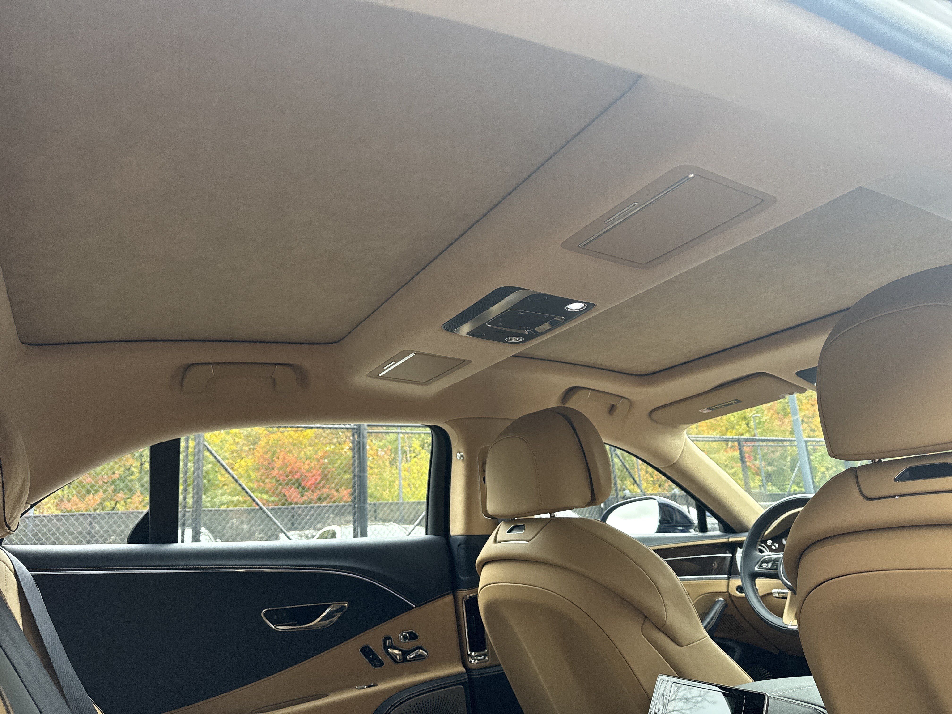 Used 2024 Bentley Flying Spur V8 AWD/4WD image 16