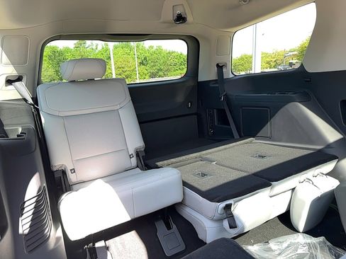 New 2025 Ford Expedition Platinum w/ Driver's Package image 10