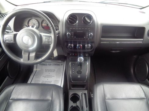 Used 2016 Jeep Patriot High Altitude AWD/4WD image 7