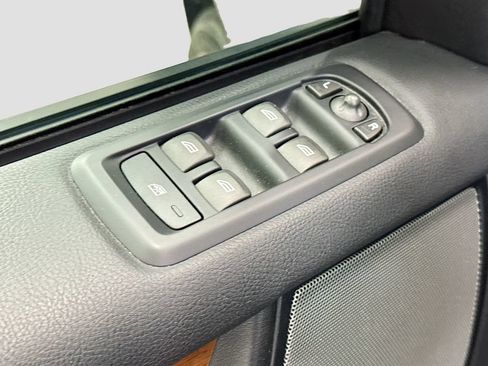 Used 2016 Land Rover LR4 AWD/4WD image 20