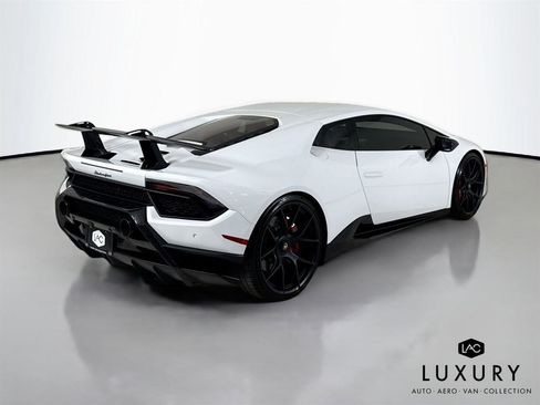 Used 2018 Lamborghini Huracan image 6