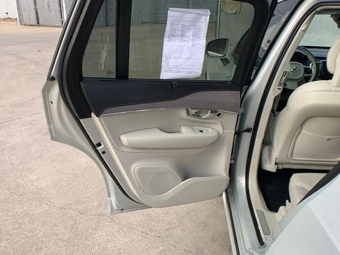 Used 2022 Volvo XC90 T6 Inscription w/ Advanced Package image 22