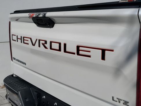 Used 2022 Chevrolet Silverado 1500 LTZ w/ LTZ Premium Package image 7