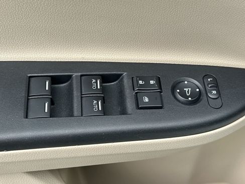 Used 2015 Honda Accord EX-L image 13