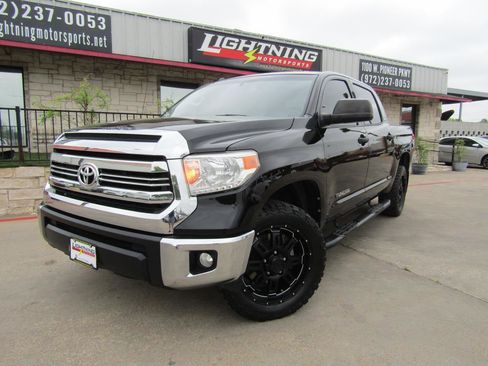 Used 2016 Toyota Tundra SR5 w/ SR5 Upgrade Package image 1