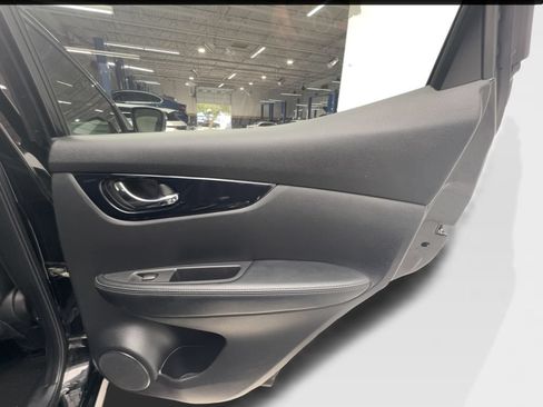 Used 2020 Nissan Rogue Sport SV FWD image 27