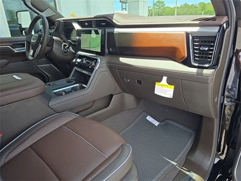 New 2025 GMC Sierra 2500 Denali w/ Denali Reserve Package image 12