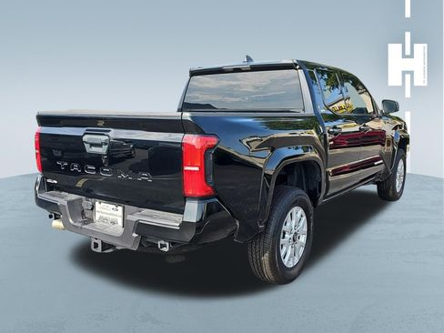 Used 2025 Toyota Tacoma SR5 RWD image 3