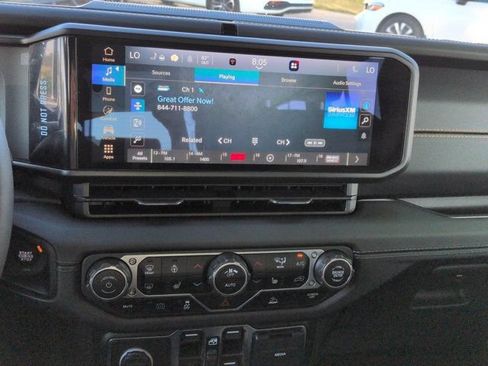 Used 2024 Jeep Wrangler Unlimited Sahara AWD/4WD image 17