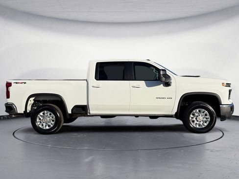 Used 2025 Chevrolet Silverado 3500 LT w/ Convenience Package image 11