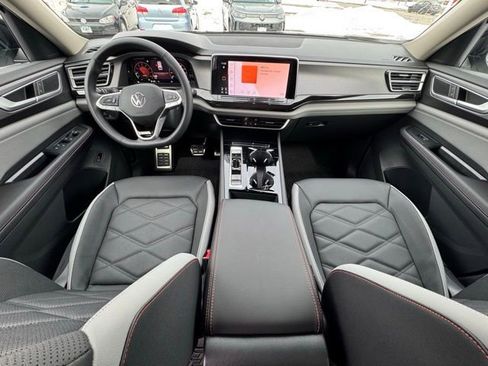New 2026 Volkswagen Atlas Peak Edition image 14